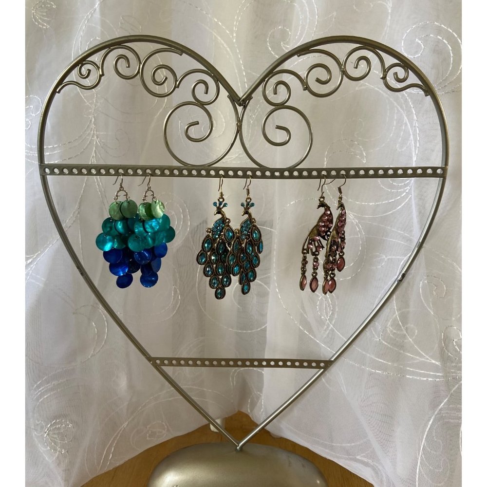 HEART EARRING STAND AND 3 PAIR OF EARRINGS